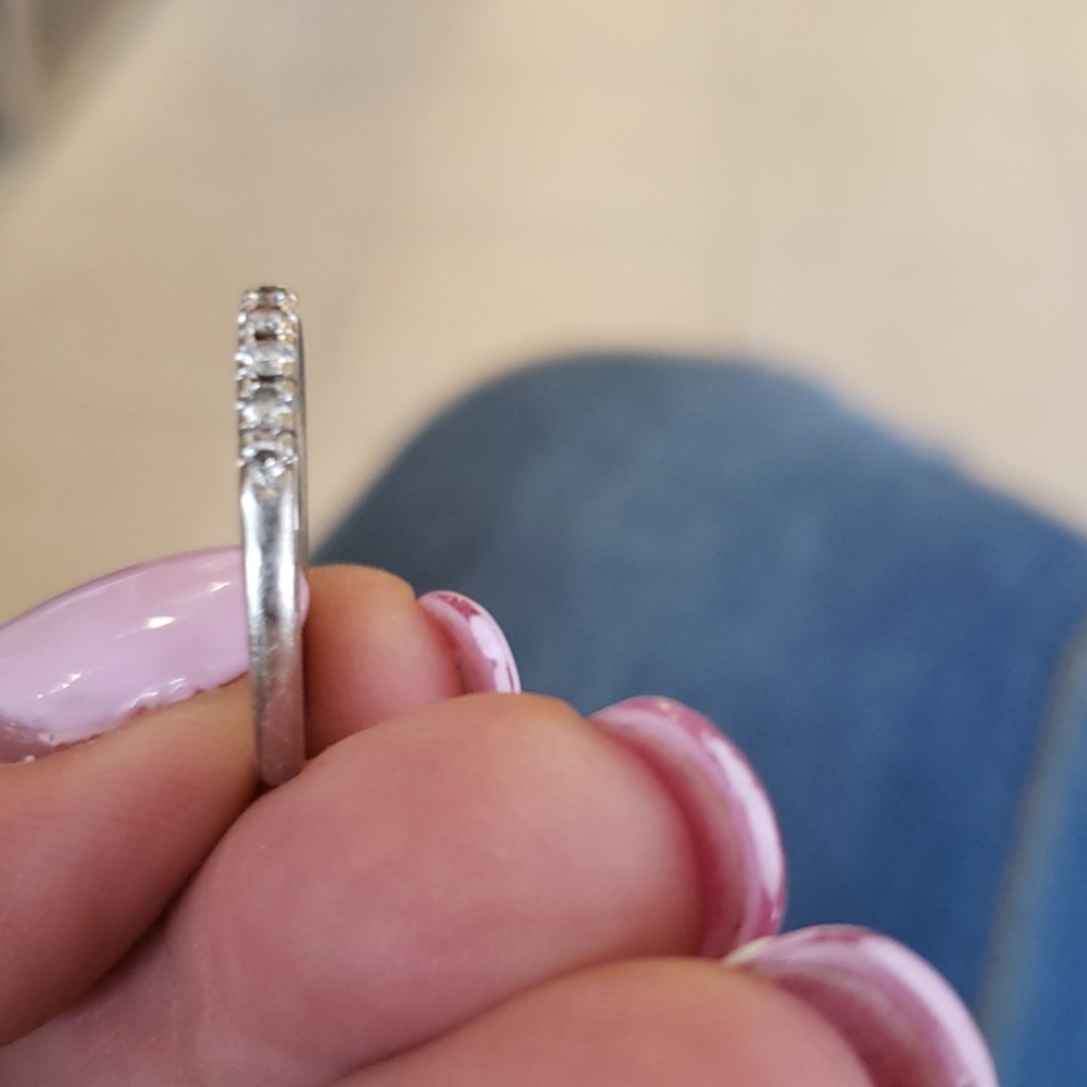 14k Diamond thumb ring - Picture 4 of 6